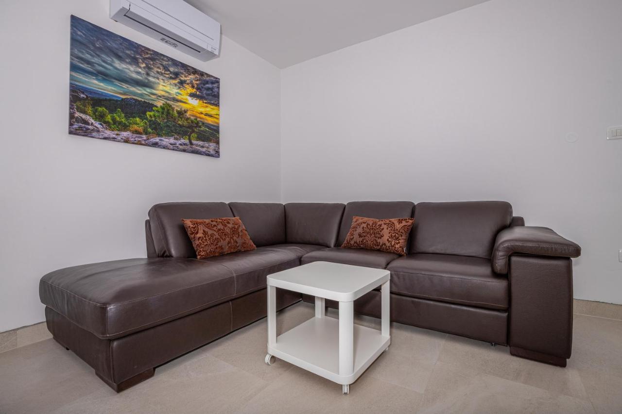 Apartmani Kecman Crikvenica Exterior photo