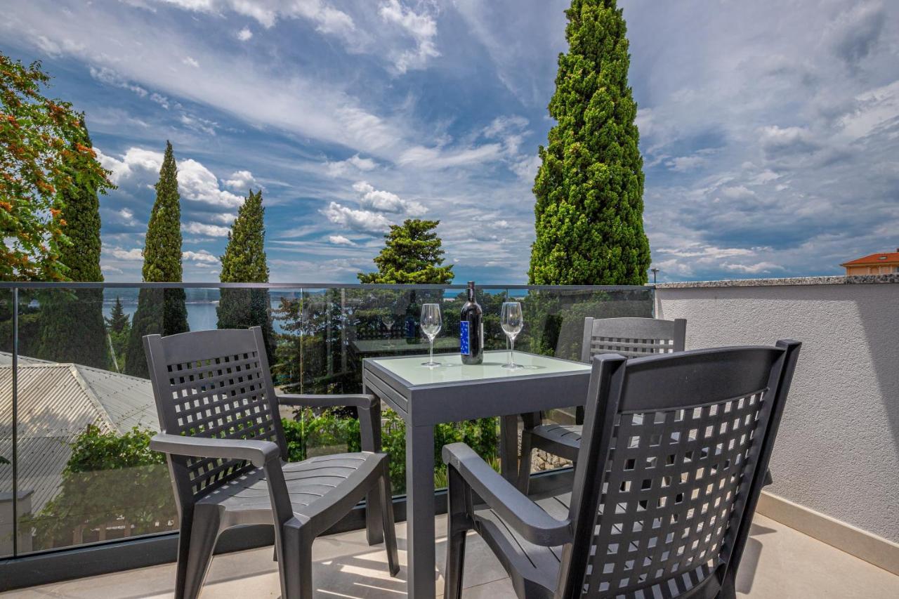 Apartmani Kecman Crikvenica Exterior photo