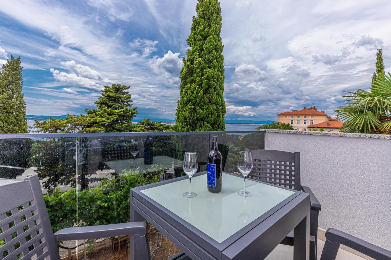 Apartmani Kecman Crikvenica Exterior photo